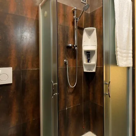 Apartamento Deluxe Stile Industrial Centro Milano, Potente Wi-fi, 3 Linee Metropolitane- Collegato Direttamente Con Aeroporto Di Malpensa E Rho Fiera In 10 Minuti