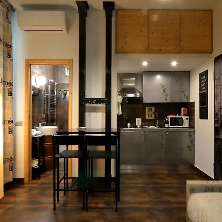 Deluxe Stile Industrial Centro Milano, Potente Wi-fi, 3 Linee Metropolitane- Collegato Direttamente Con Aeroporto Di Malpensa E Rho Fiera In 10 Minuti Lägenhet