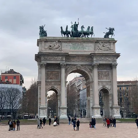 Апартаменты Deluxe Stile Industrial Centro Milano, Potente Wi-fi, 3 Linee Metropolitane- Collegato Direttamente Con Aeroporto Di Malpensa E Rho Fiera In 10 Minuti